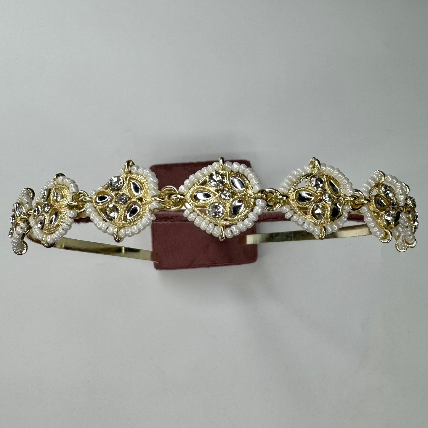 Pearl & Kundan Diamond Motif Hairband – Wedding Statement Accessory