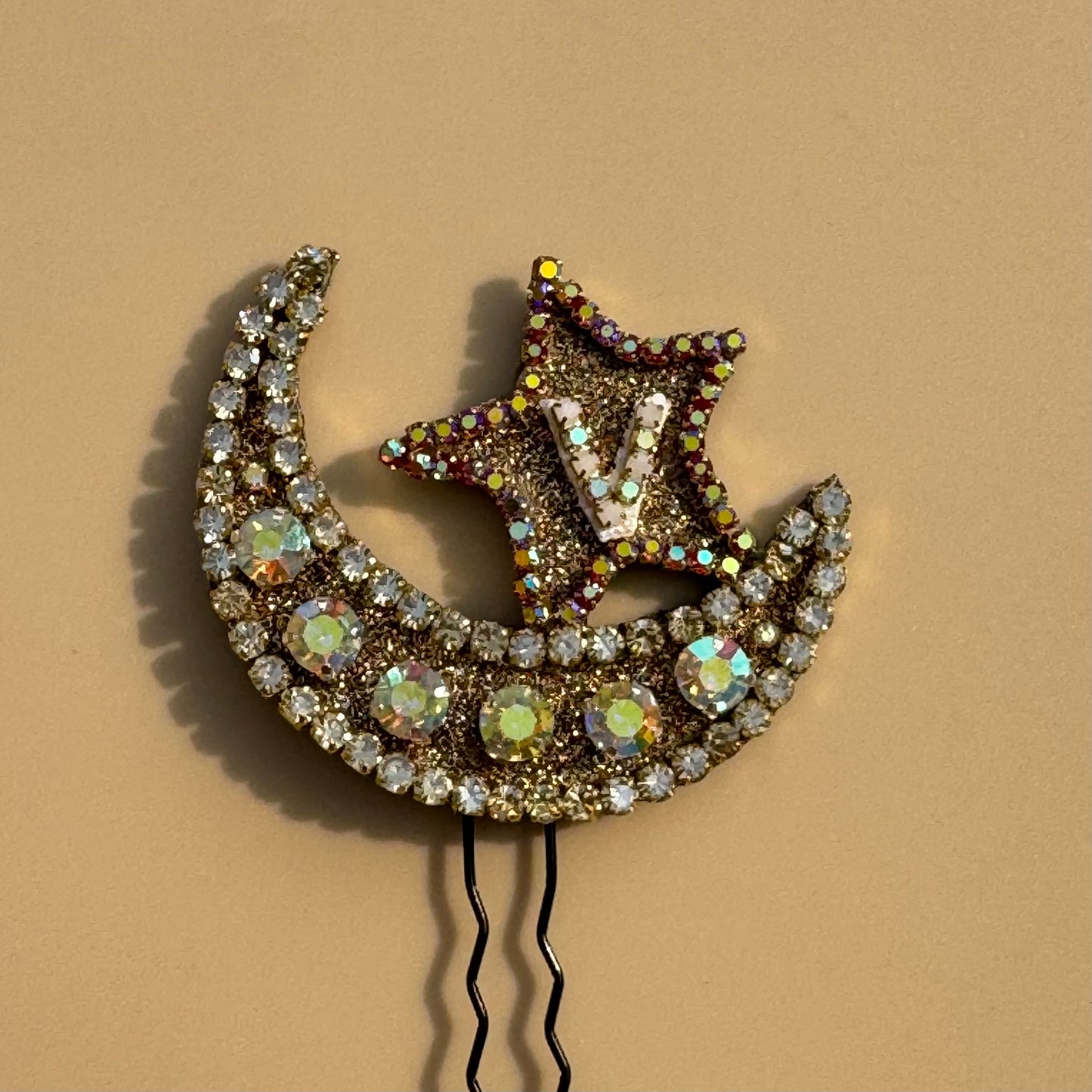 Personalized Crescent Moon & Star Hair Pin with Initial – Sparkling Hair Accessory