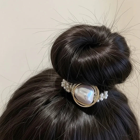 Baroque Pearl Hair Tie