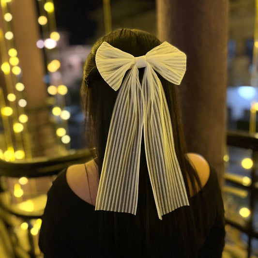Off-White Cascade Pleated Bow Hair Clip