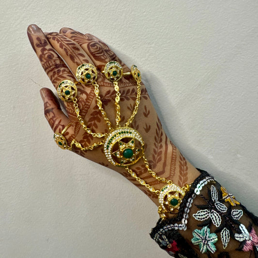 Chand Sitara Hathphool – Gold & Green Kundan Moon & Star Hand Harness Jewelry