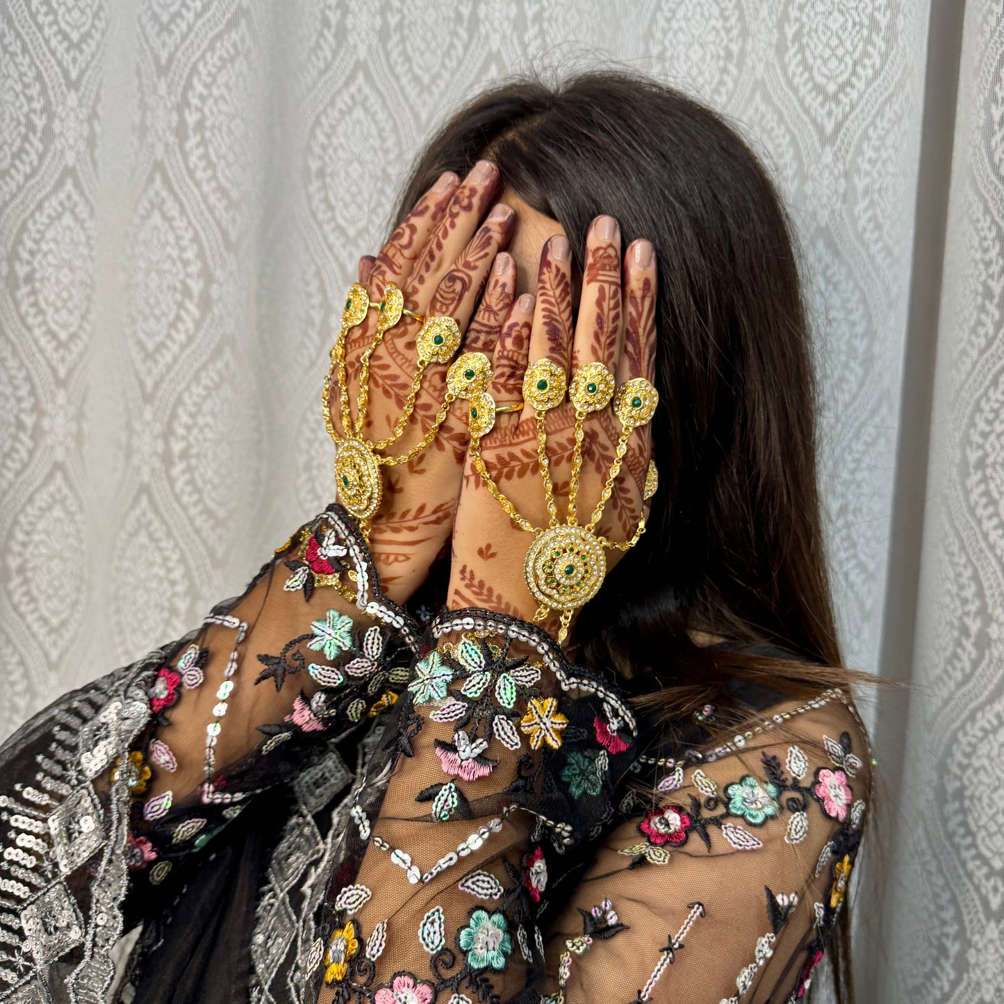 Gulbahar Hathphools – Golden Green Kundan Hand Jewelry for Bridal & Festive Wear