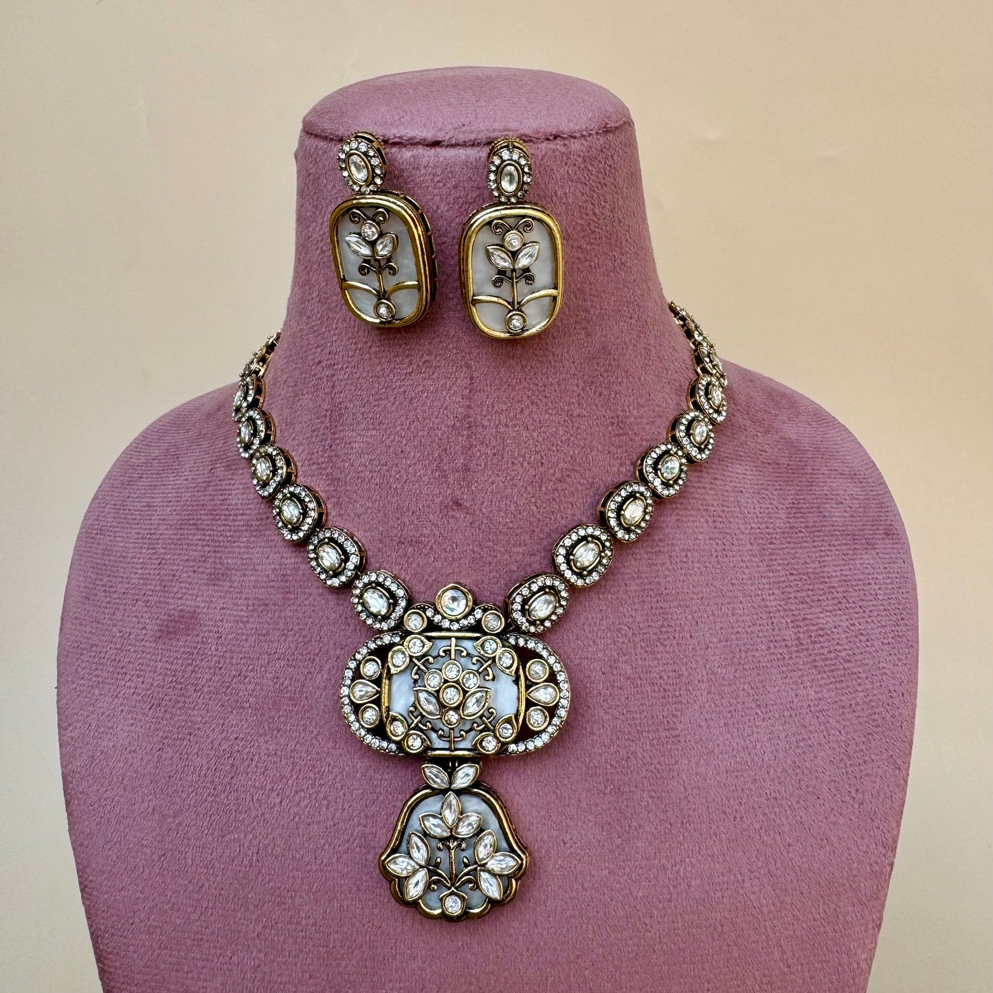 Antique Moissanite Necklace Set with Floral Detailing