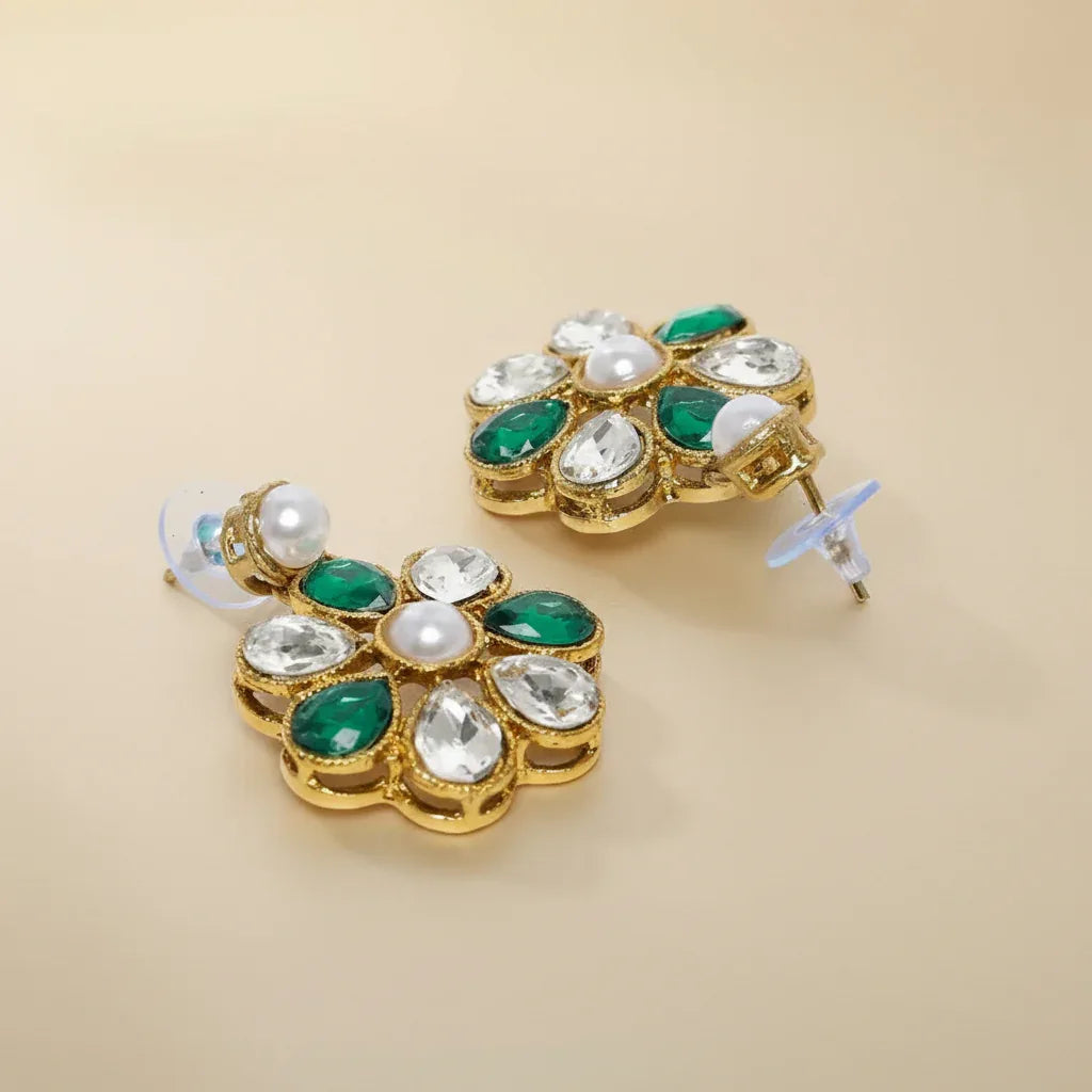 Royal Emerald Green Kundan & Pearl Choker Necklace Set
