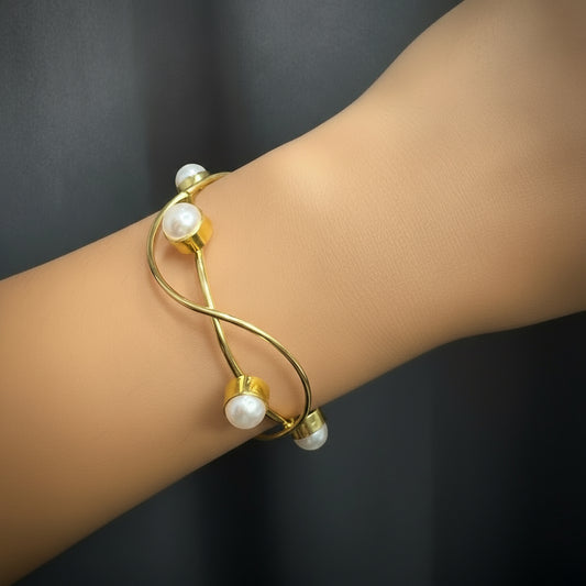 Adjustable Golden Pearls Bracelet