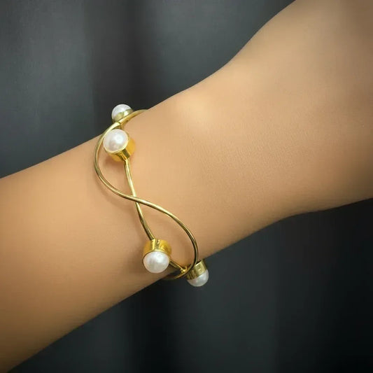 Adjustable Golden Pearls Bracelet