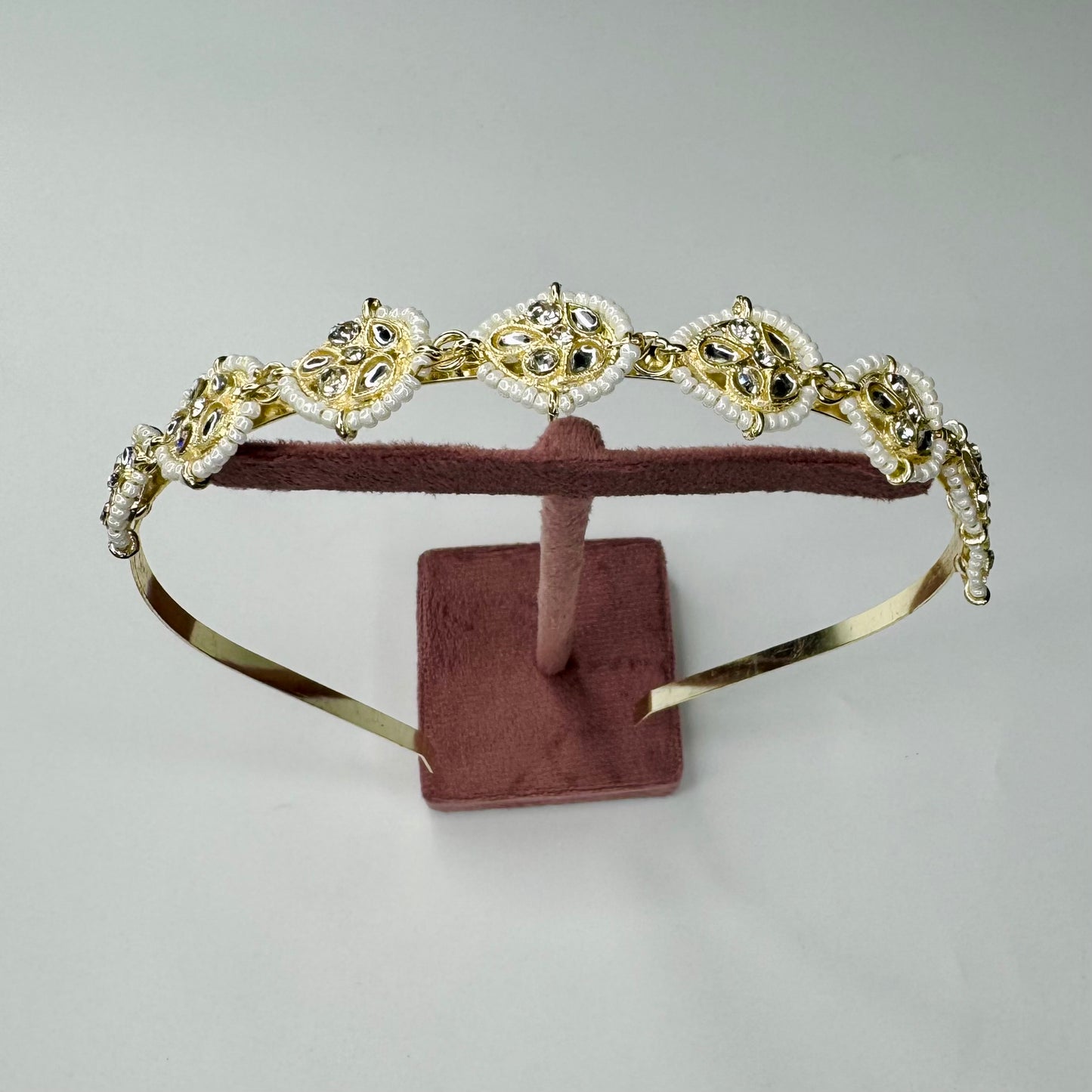 Pearl & Kundan Diamond Motif Hairband – Wedding Statement Accessory