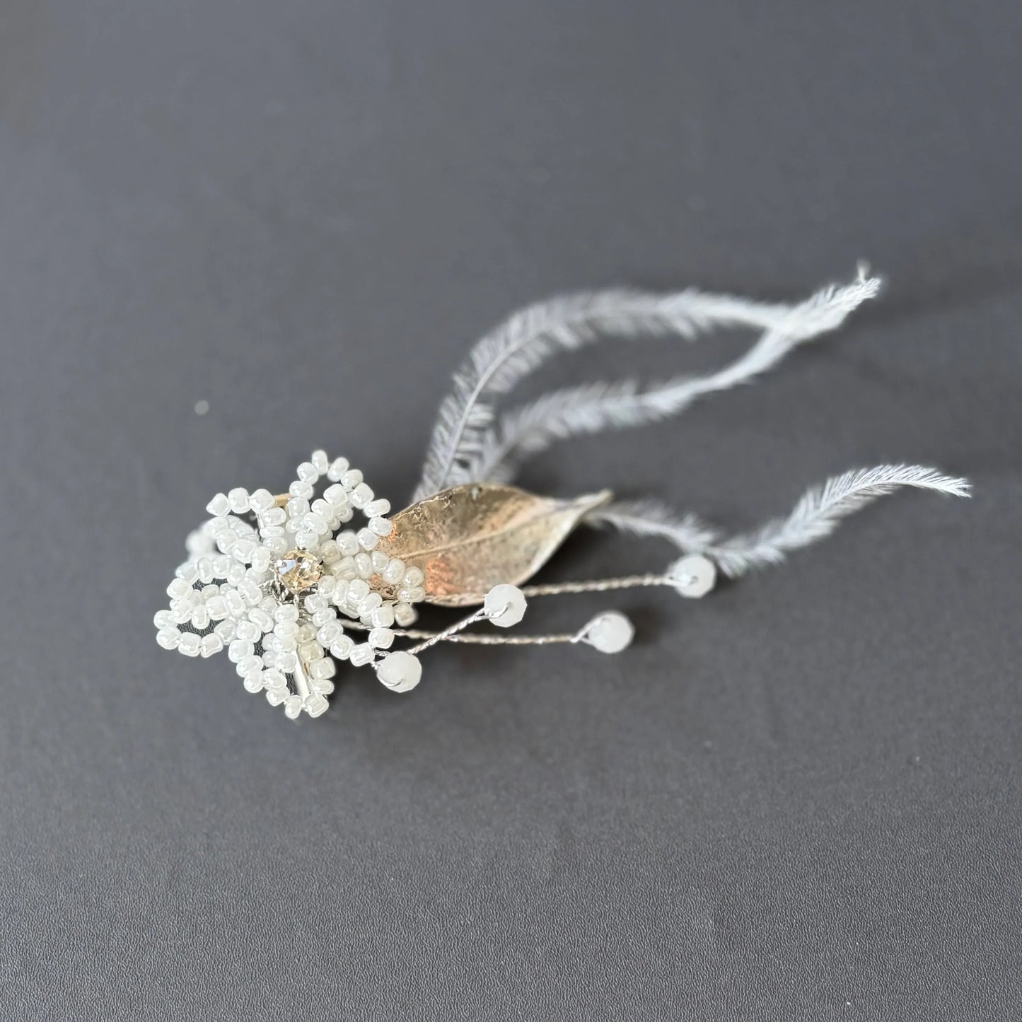 Feather Bloom Hair Clip – White & Silver