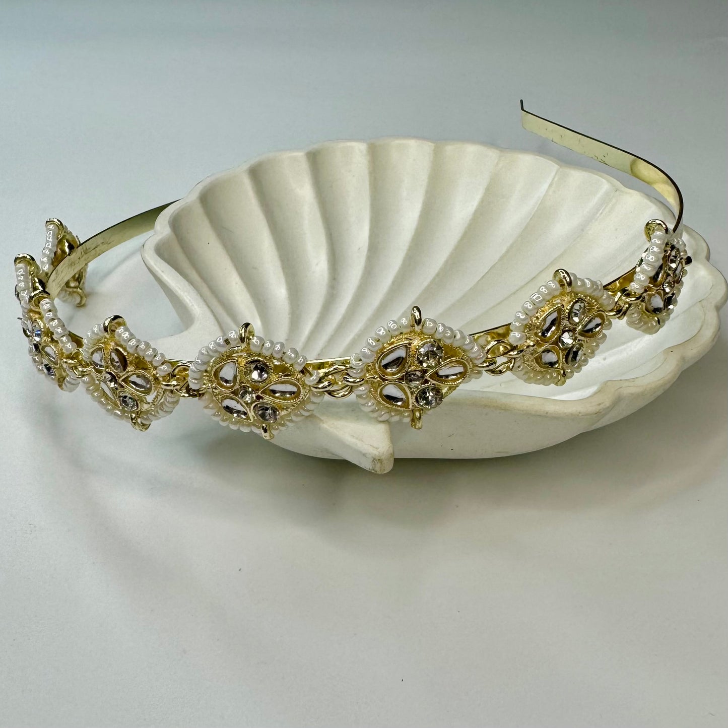 Pearl & Kundan Diamond Motif Hairband – Wedding Statement Accessory