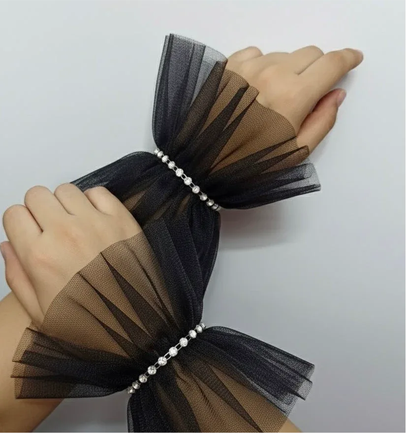 Ruffled Charm Tulle Black Cuff Gloves