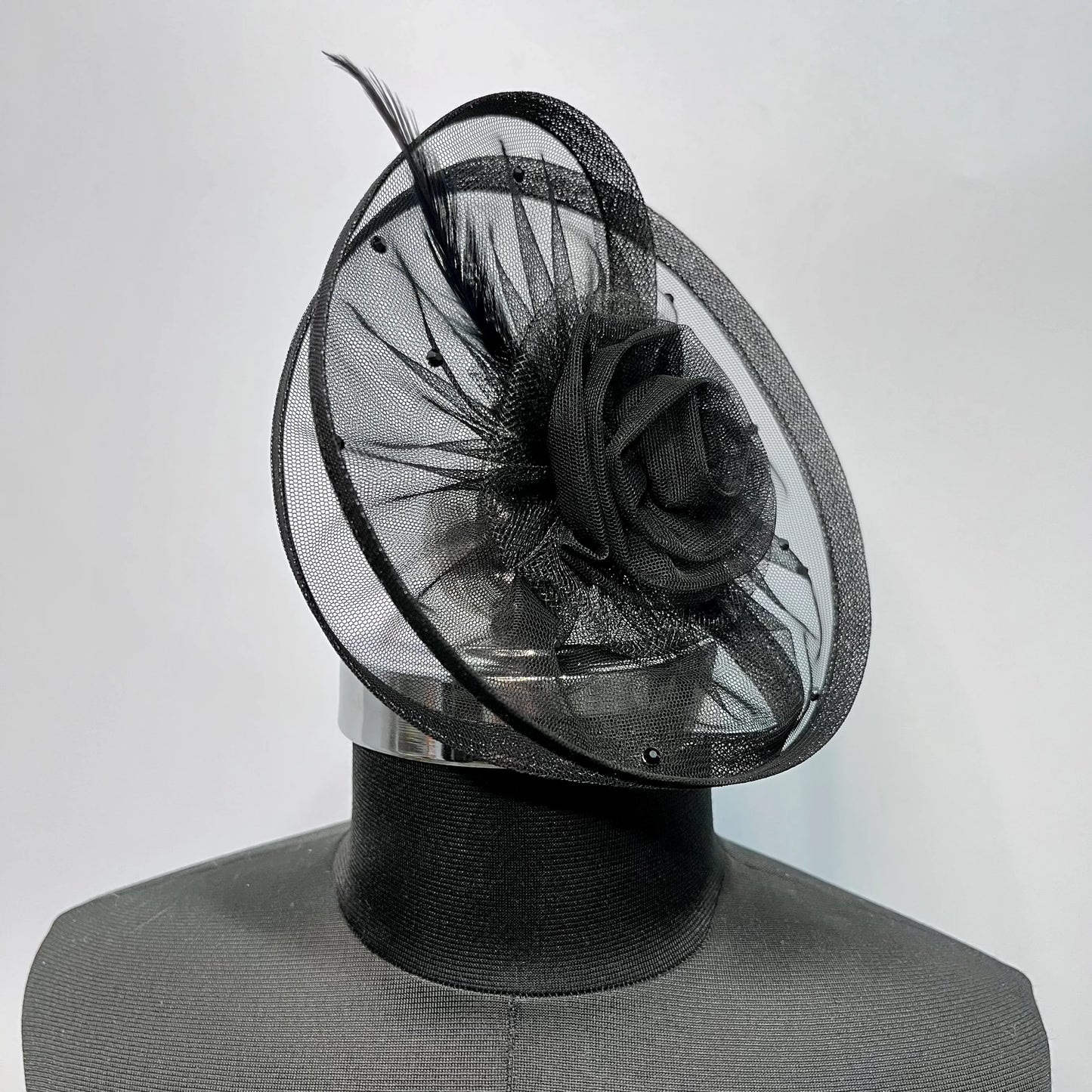 Black Feather and Pearls Fascinator | Pre-wedding Photoshoot Props Headpiece