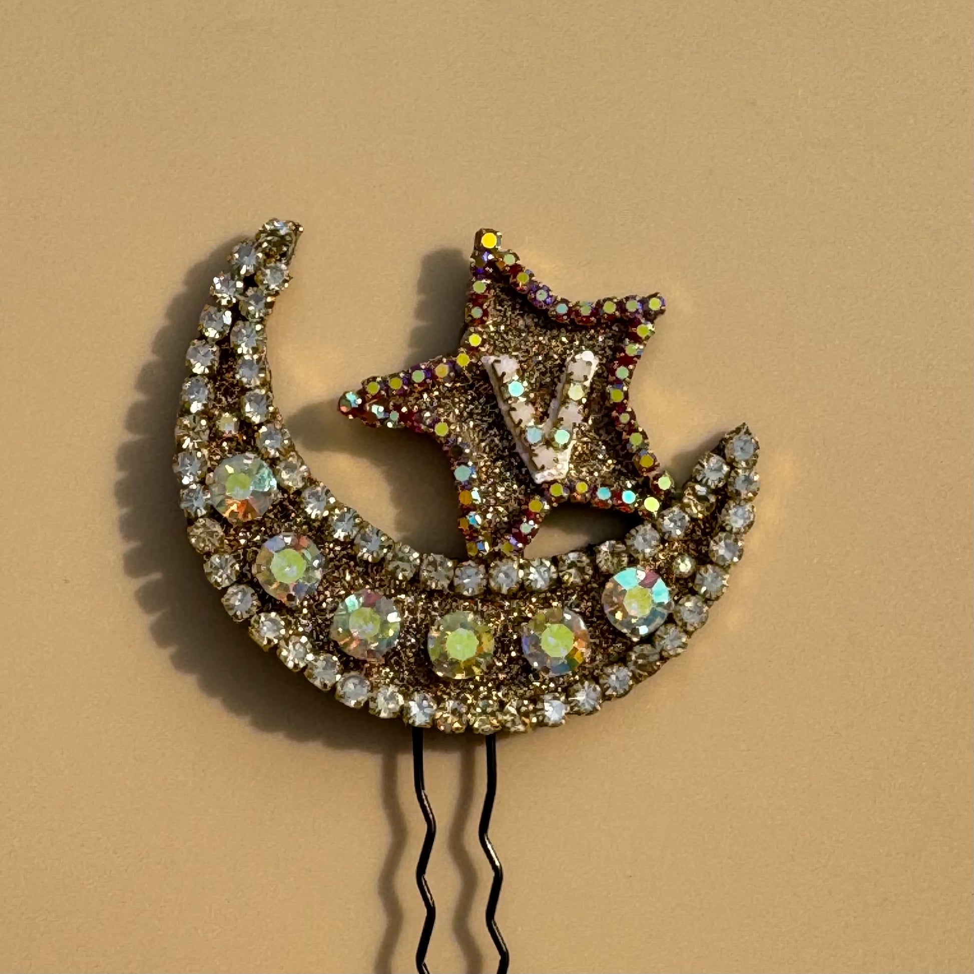 Personalized Crescent Moon & Star Hair Pin with Initial – Sparkling Hair Accessory