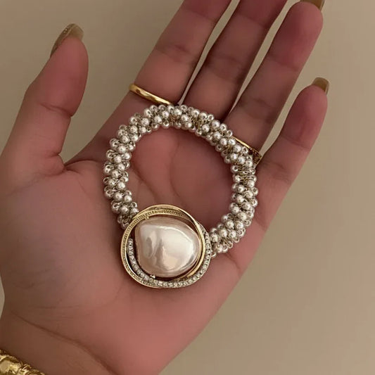 Baroque Pearl Hair Tie