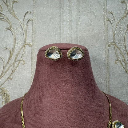 Choker-Style Moissanite Kundan Necklace Set