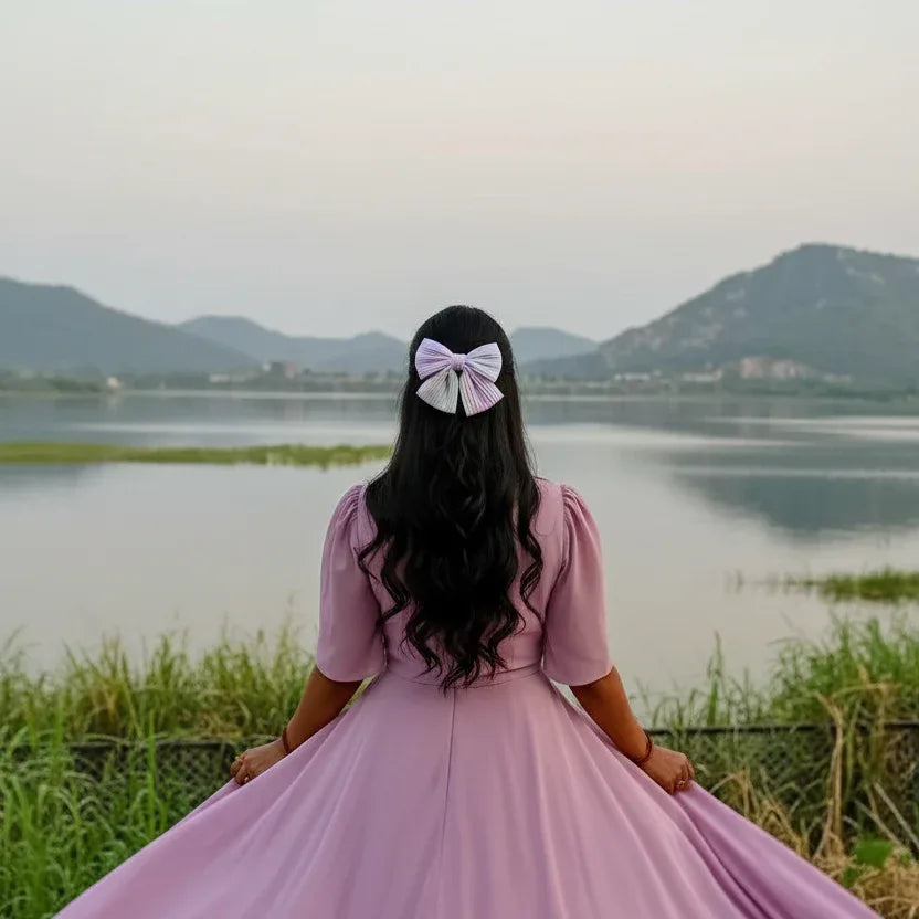 Lavender Gleam Bow