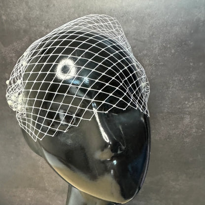Pearl Net White Veil – Vintage Glam Hair Accessory