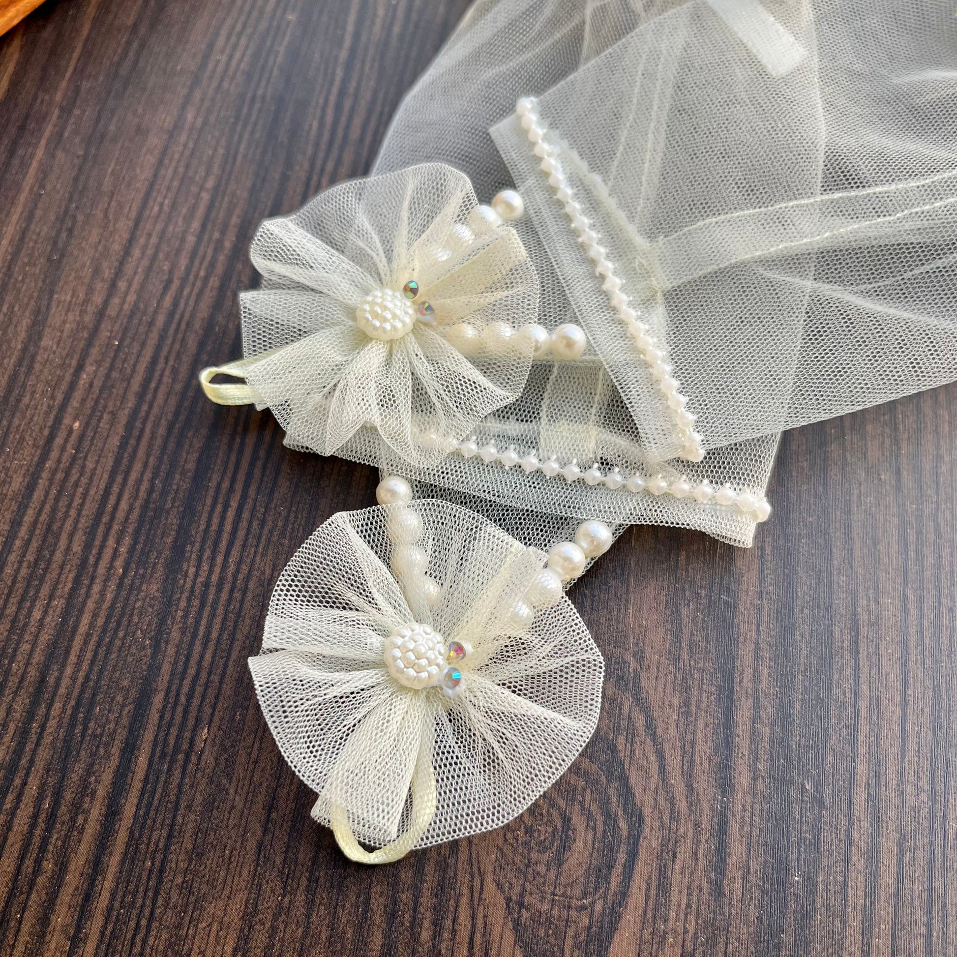 Ivory Princess Gloves | Baby Girl
