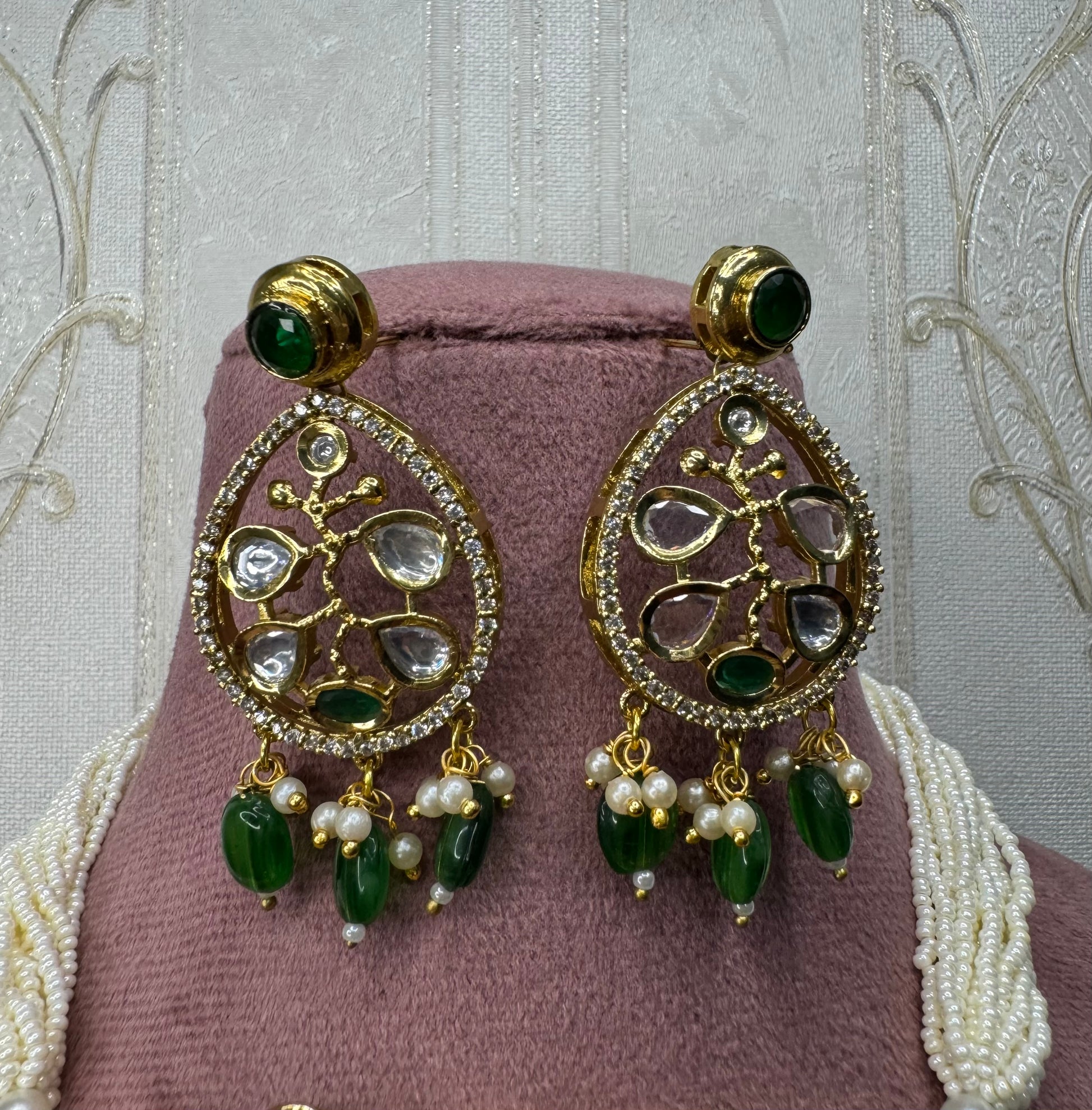 Pearl Beaded Green Choker Necklace & Earrings Set