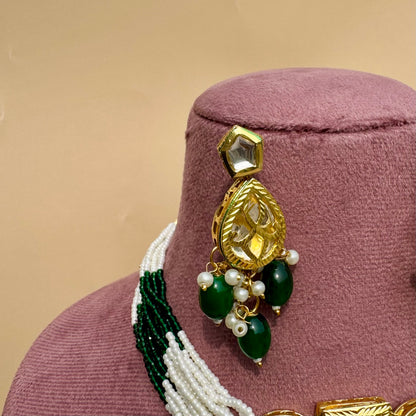 Noor-e-Nazaakat Kundan Beaded Set (Necklace, Earrings & Headband)