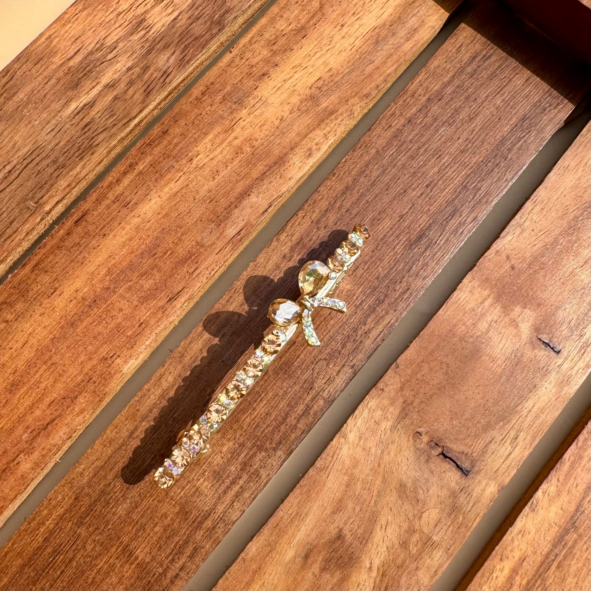 Warm golden-brown crystals hair clip