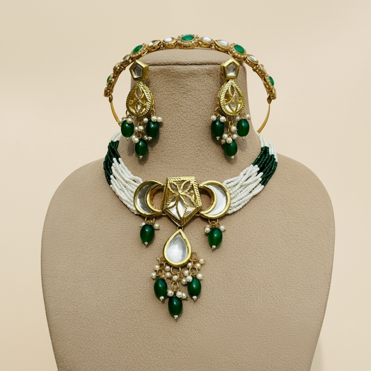 Noor-e-Nazaakat Kundan Beaded Set