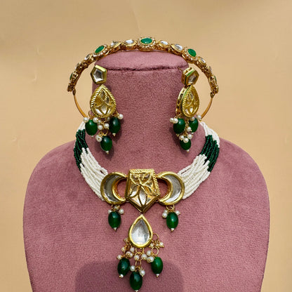 Noor-e-Nazaakat Kundan Beaded Set (Necklace, Earrings & Headband)
