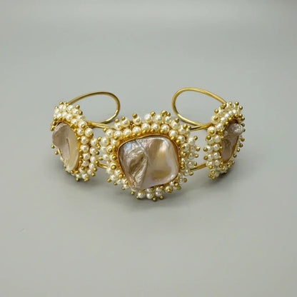Mother of Pearls Bracelet