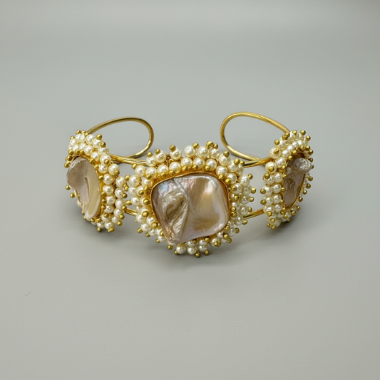 Mother of Pearls Bracelet