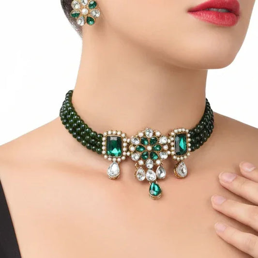 Royal Emerald Green Kundan & Pearl Choker Necklace Set