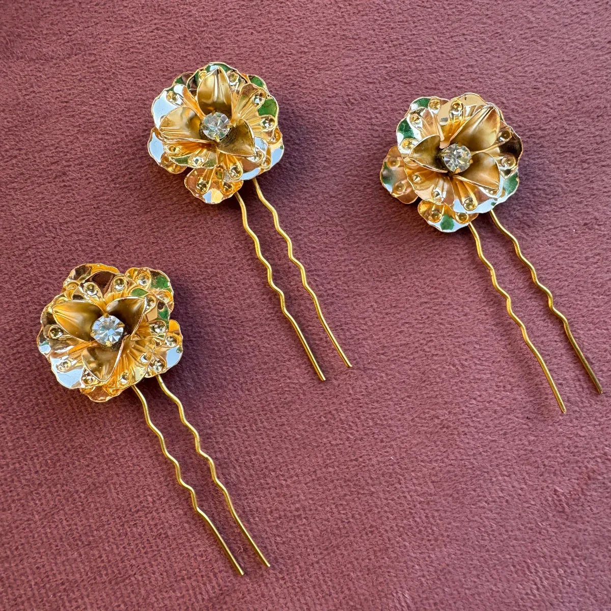 BloomAura Floral Hair Pins Set