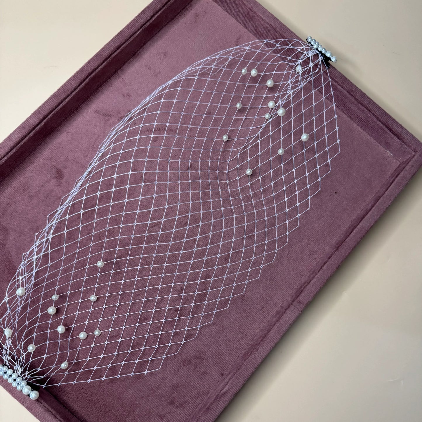 Pearl Net White Veil – Vintage Glam Hair Accessory