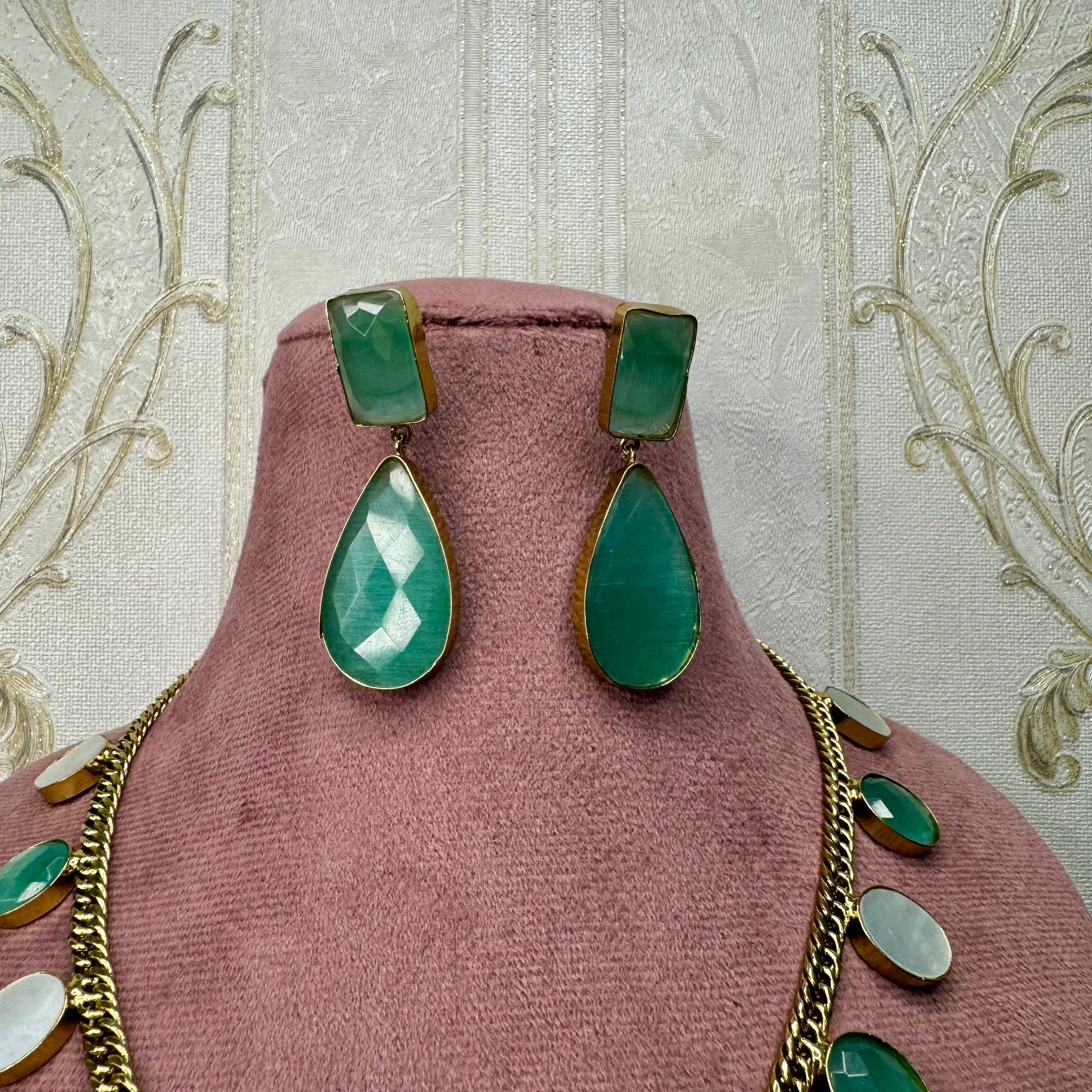 Green Stone Necklace & Earrings Set – Bridal & Festive Jewelry