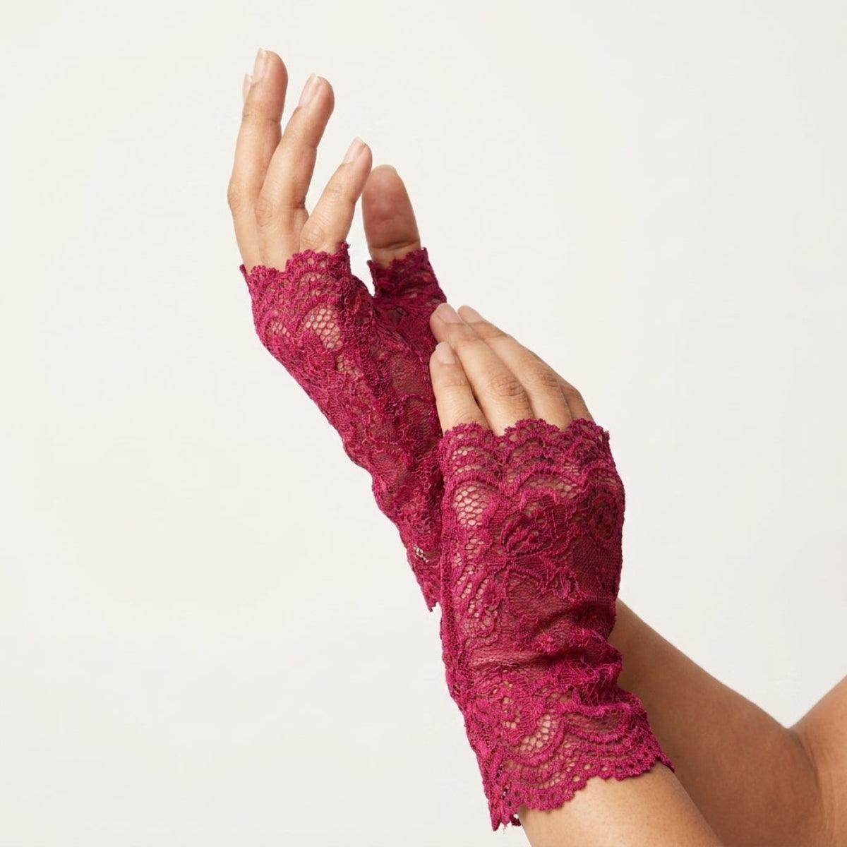 Lace Fingerless Wrist Gloves Red