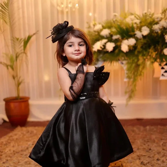Girls birthday hair accessories and fascinators by Nisha Gera